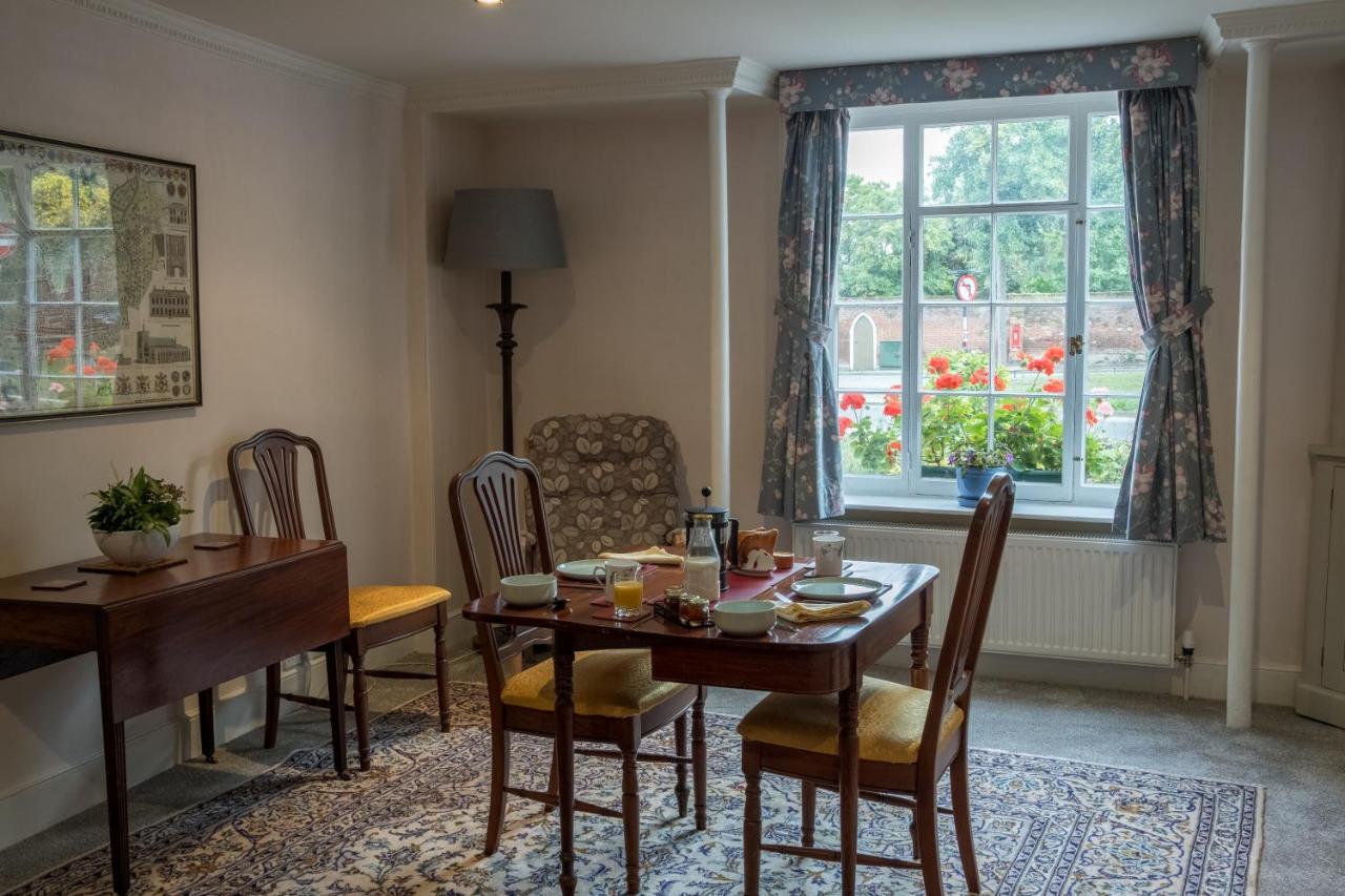 Bury St. Edmunds St Mary'S Bed & Breakfast מראה חיצוני תמונה