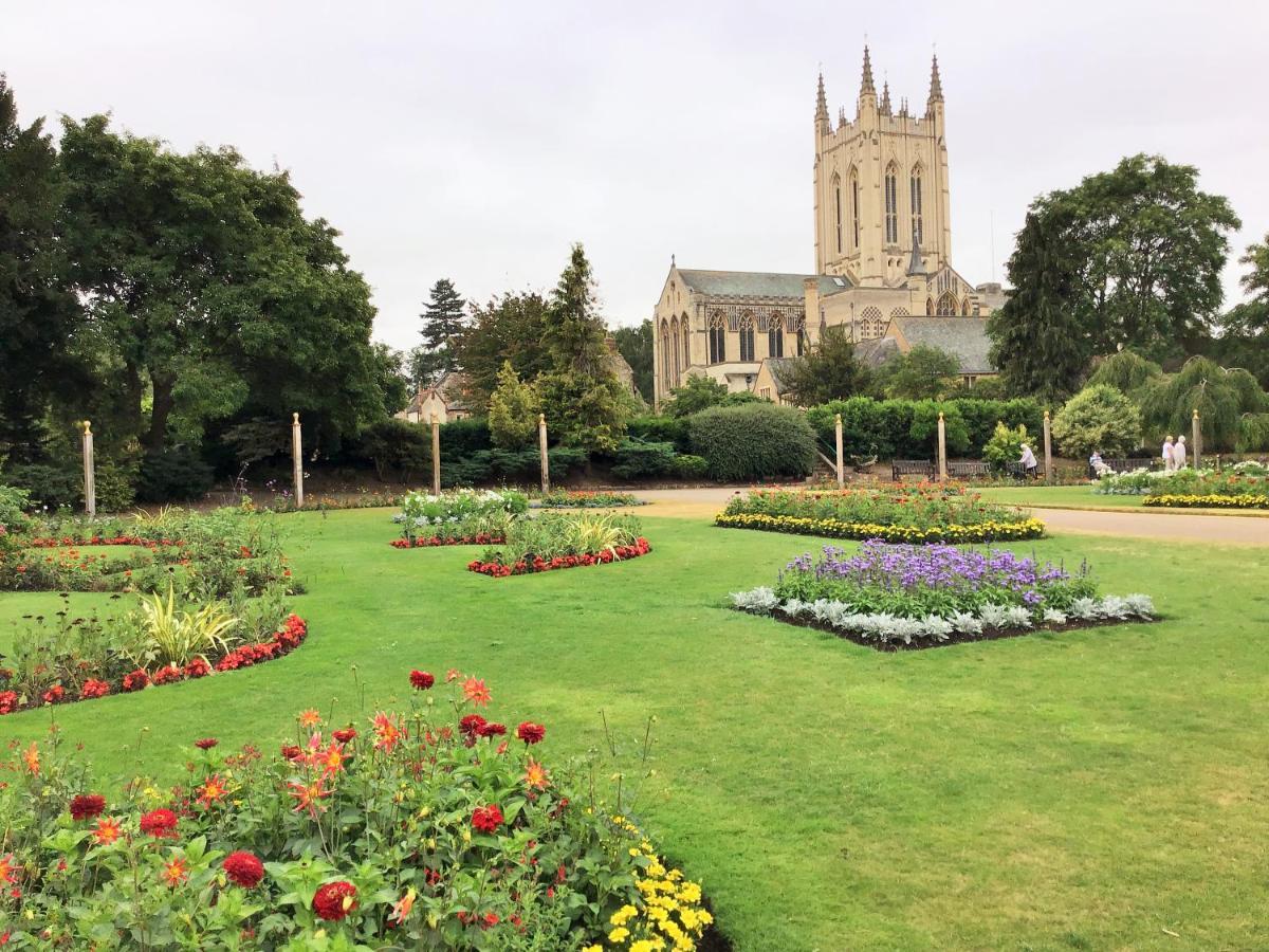 Bury St. Edmunds St Mary'S Bed & Breakfast מראה חיצוני תמונה